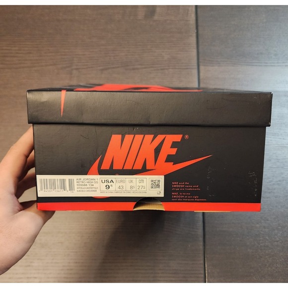 100% Authentic Nike Jordan 1 Retro High OG University Blue 555088 134 Size 9.5 - Picture 8 of 8